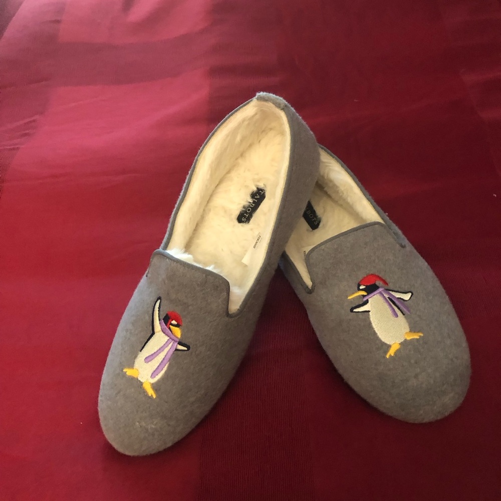 Talbots Gray and White Fuzzy Slippers
